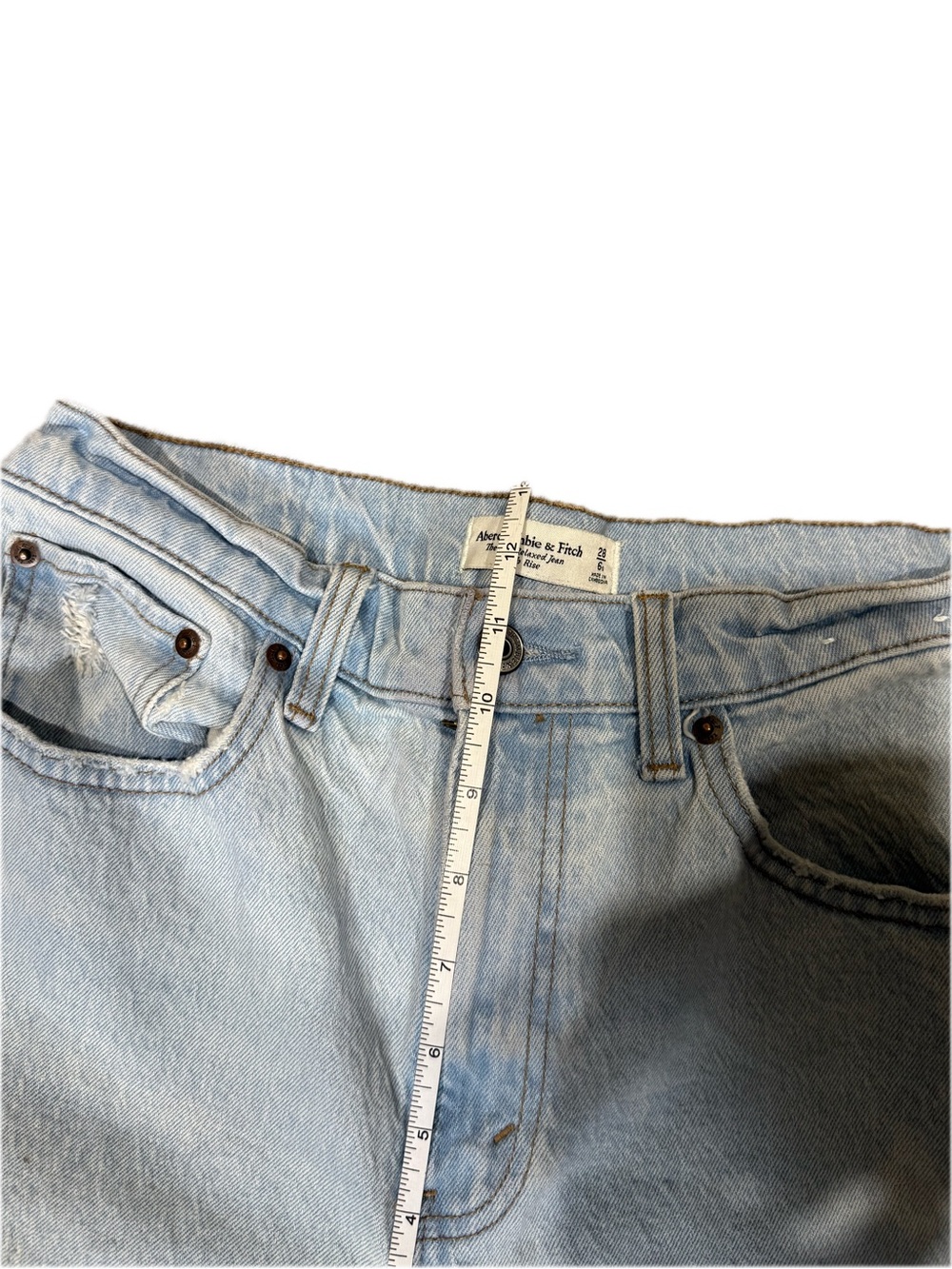 Abercrombie & Fitch The 90’s Relaxed High-rise Distressed Straight-Leg Jeans - Picture 6 of 8